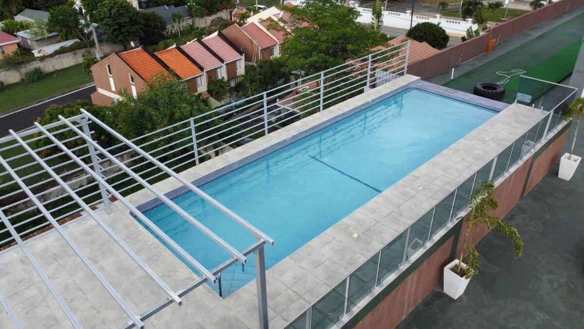 Urban Oasis At Chateau De Chanel Κίνγκστον Εξωτερικό φωτογραφία